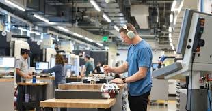 Ingenieros trabajando en Apple